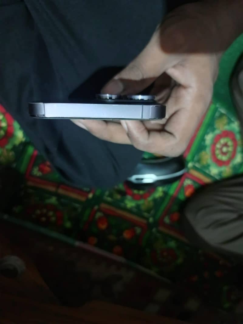Apple iPhone 14 Pro Max 4