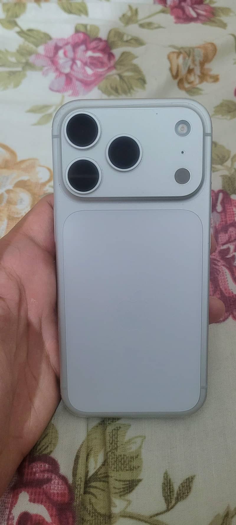 Apple iPhone 17 Pro 2