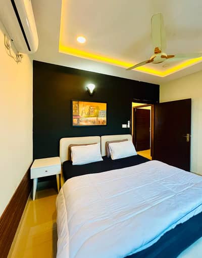 Par day two bed fully furnished apartment available for rent in gulberg green islamabad