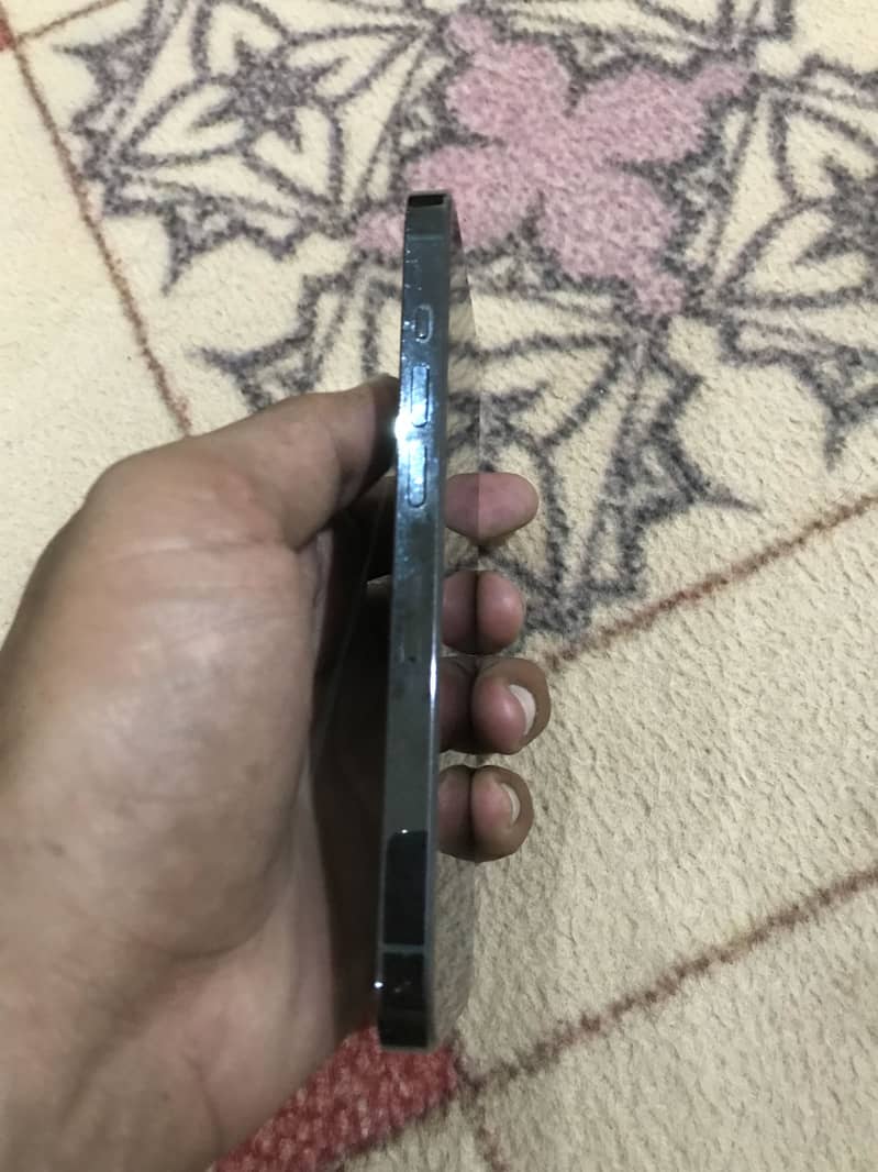 Apple iPhone 13 Pro 0