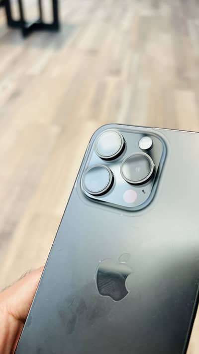 Apple iPhone 15 Pro