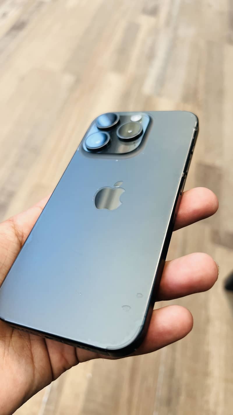 Apple iPhone 15 Pro 5