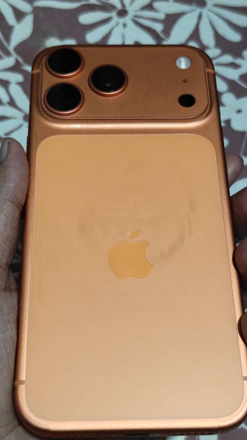 Apple iPhone 17 Pro Max 3
