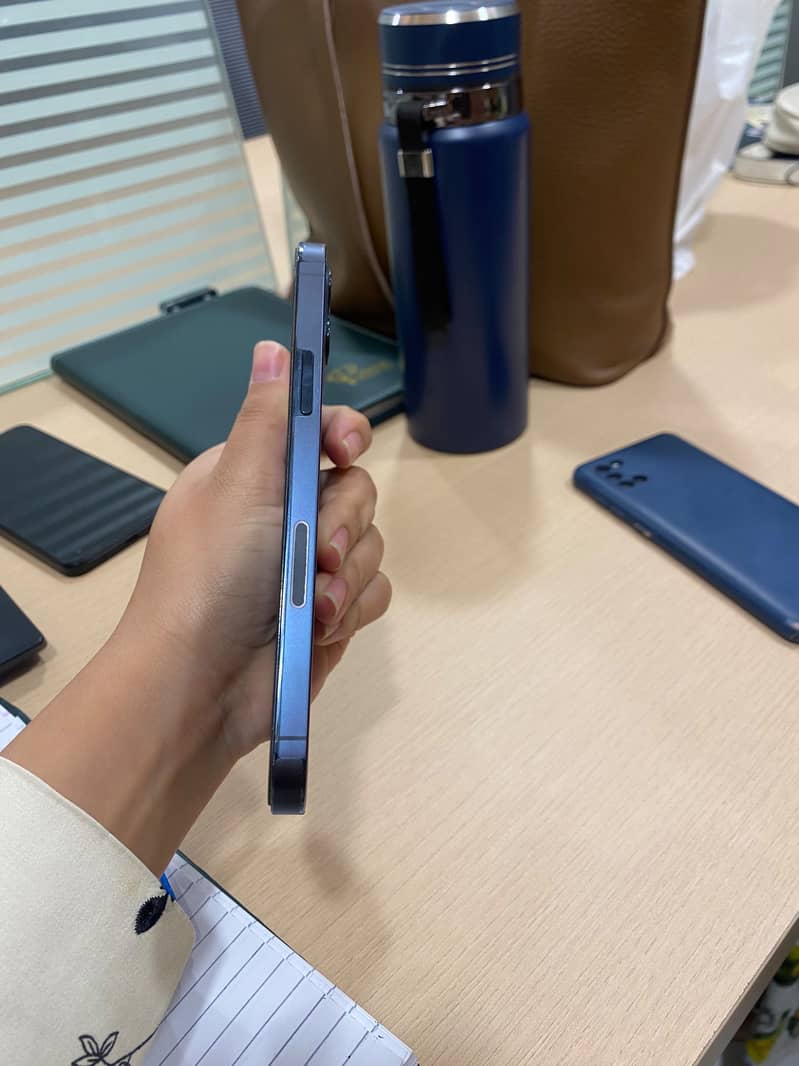 Apple iPhone 12 Pro 4