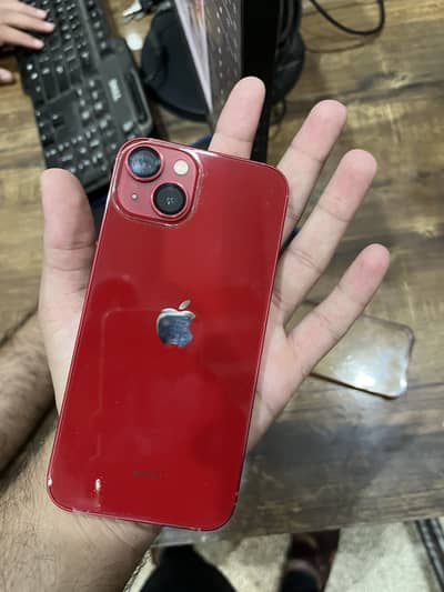 Apple iPhone 13