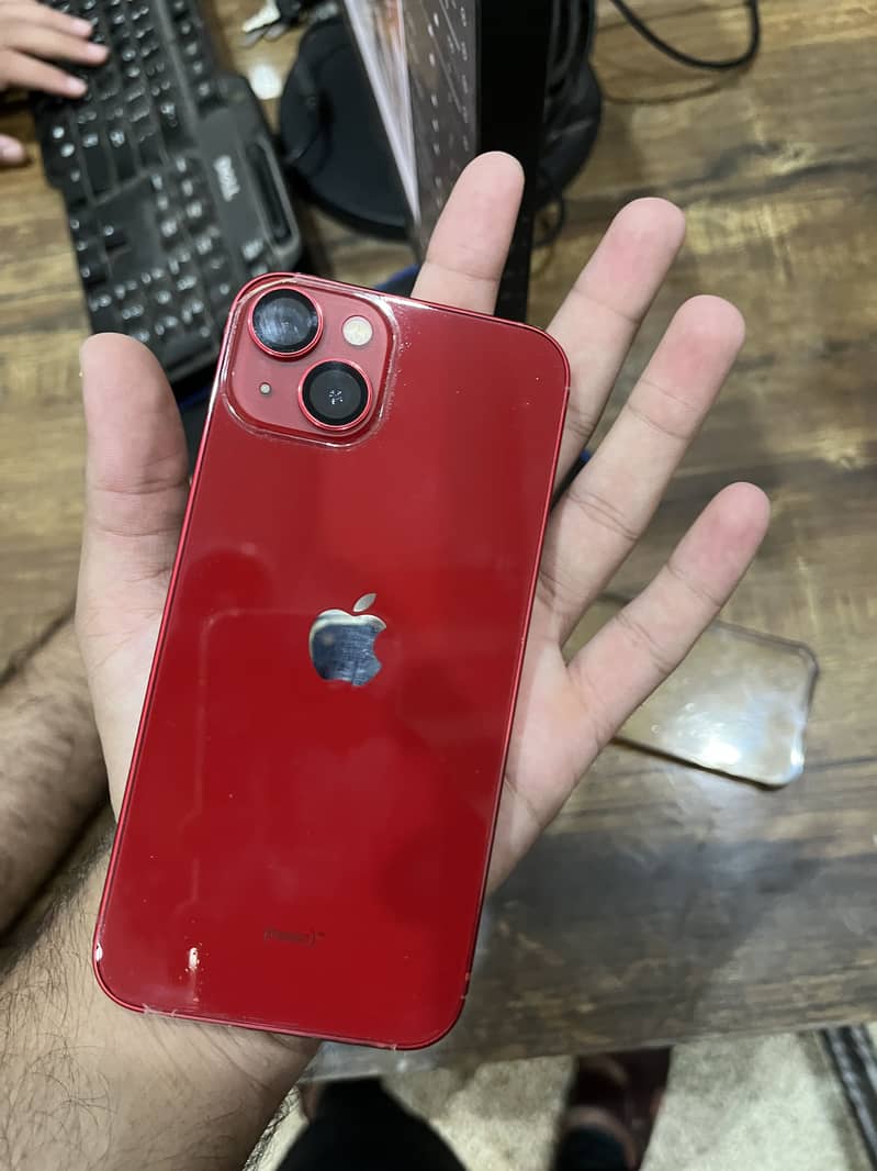 Apple iPhone 13 0
