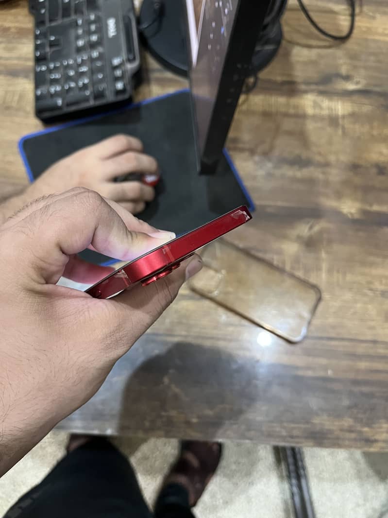 Apple iPhone 13 1