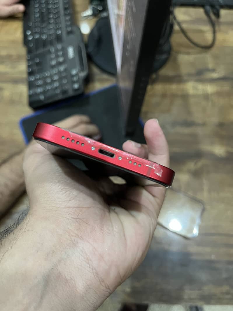 Apple iPhone 13 2