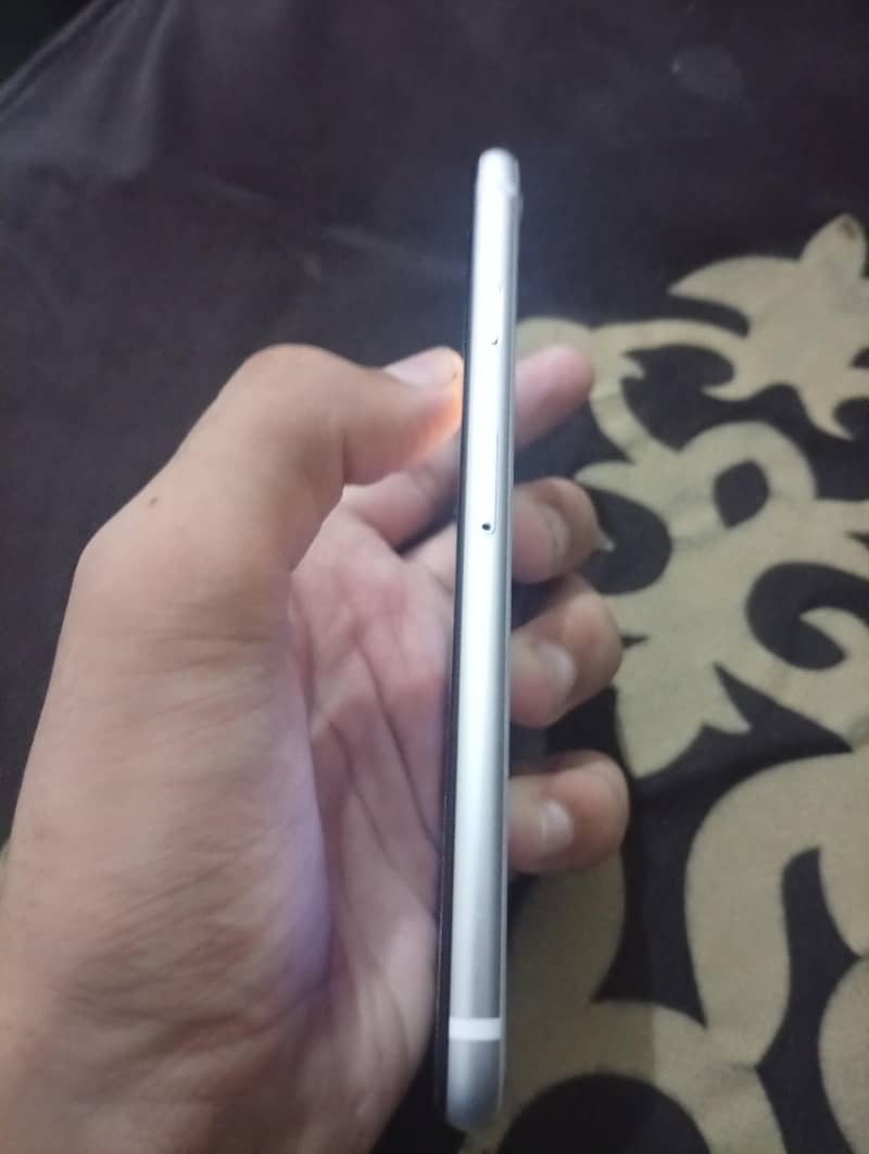 Apple iPhone SE 3