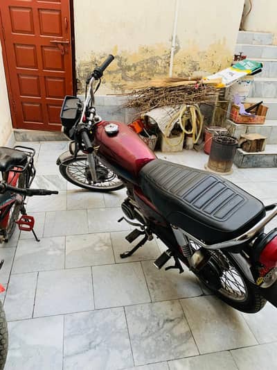 HONDA 125 All ok hai total orignal hai bike total genuine hai