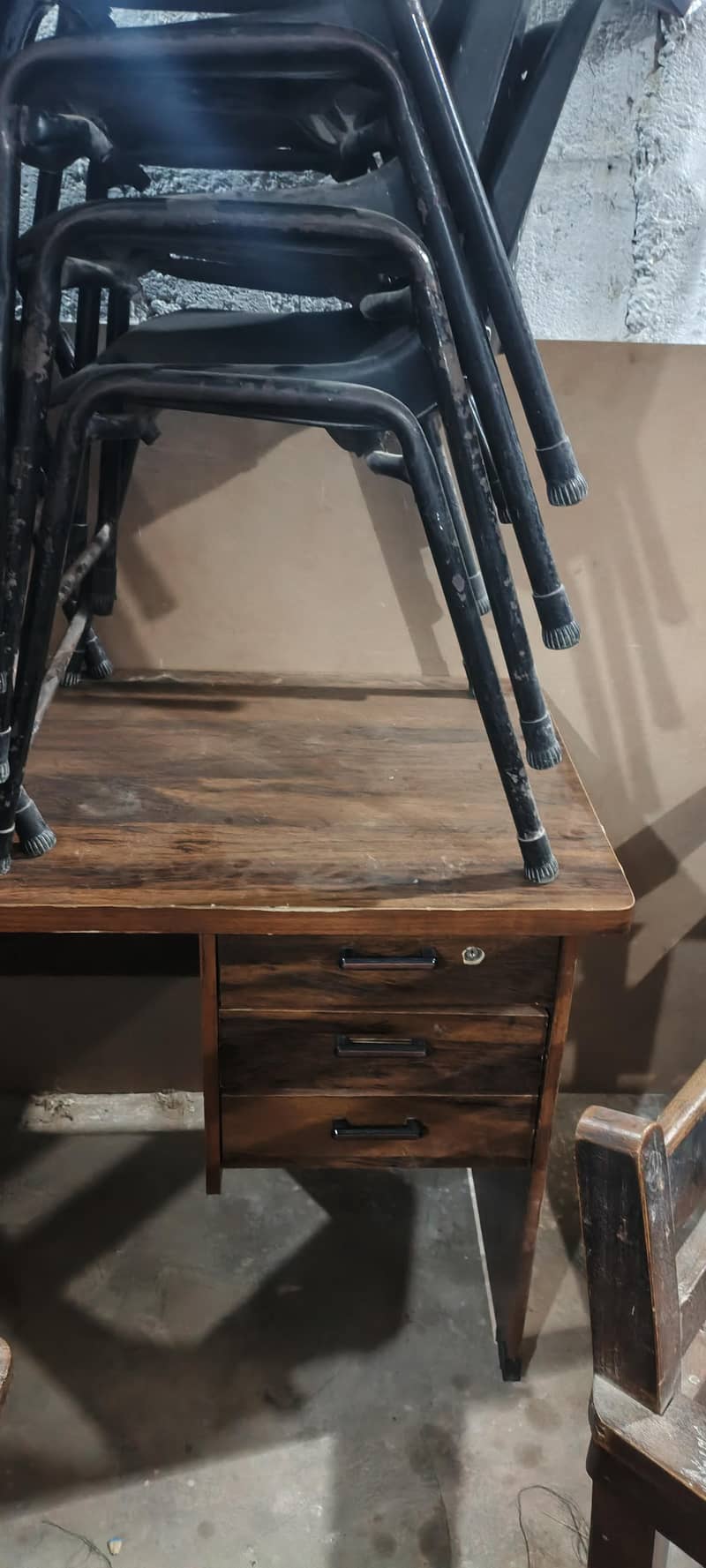 table and chairs 1