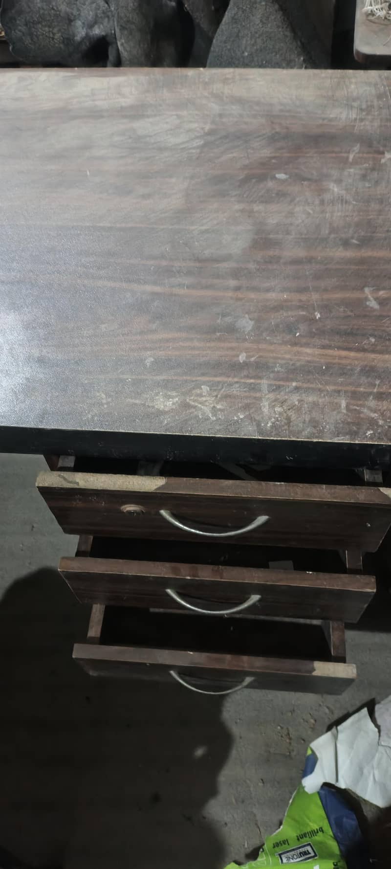 table and chairs 6