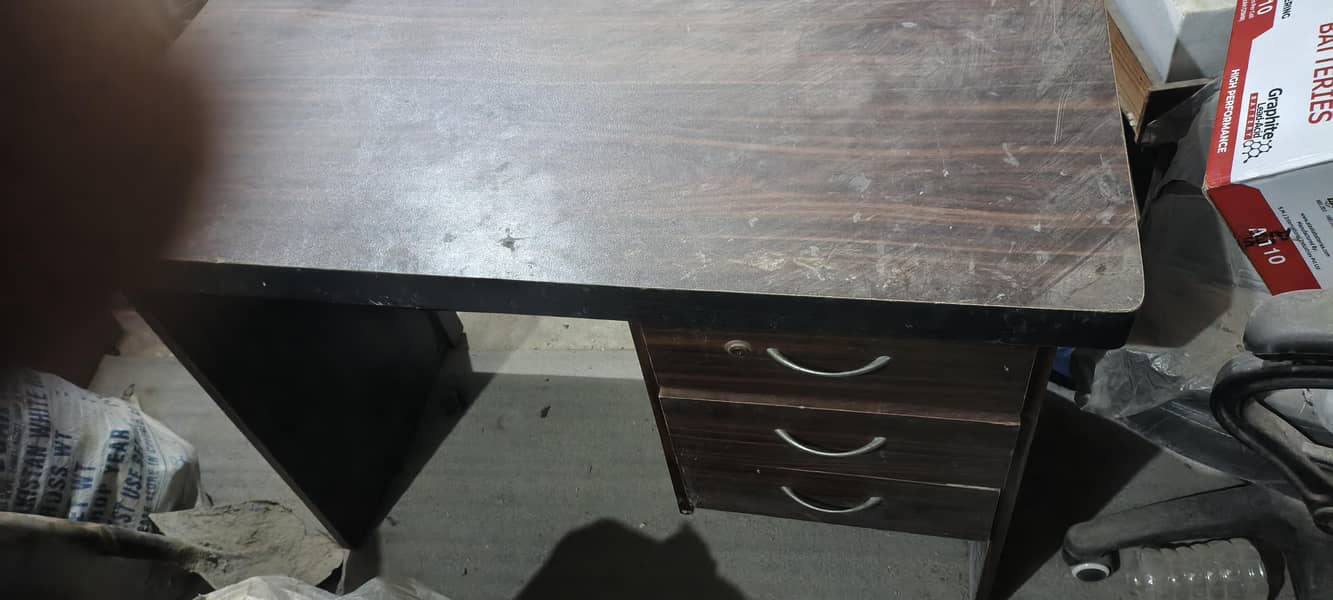 table and chairs 8