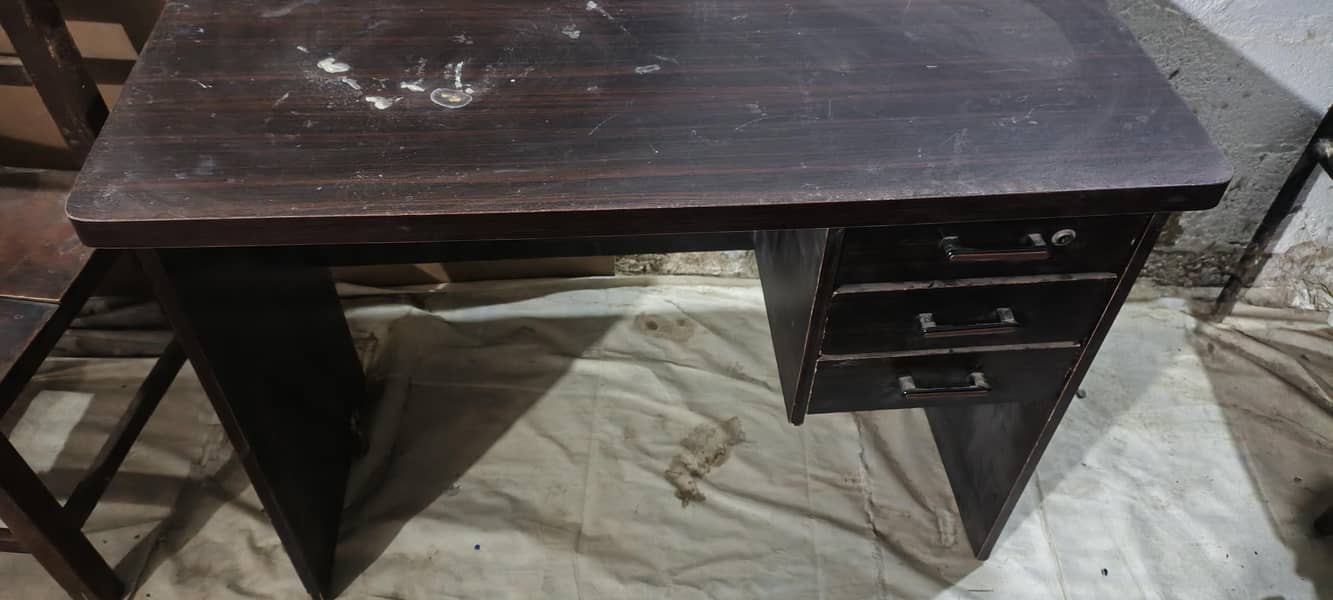 table and chairs 9