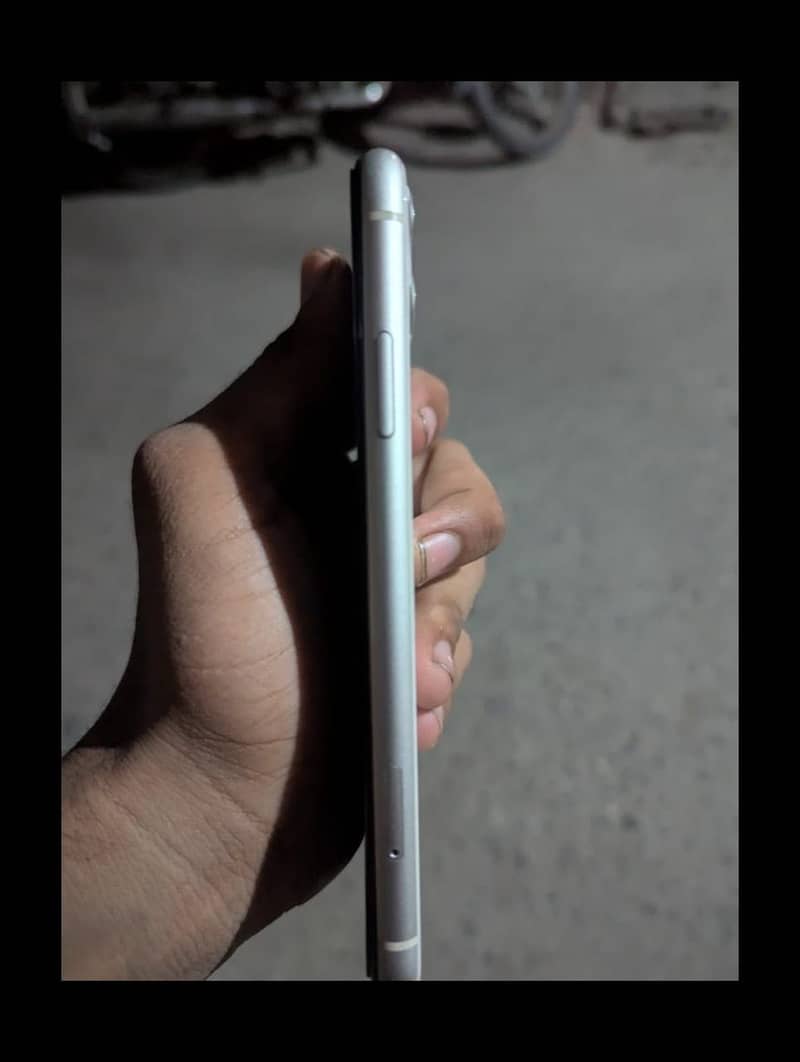 Apple iPhone 11 2
