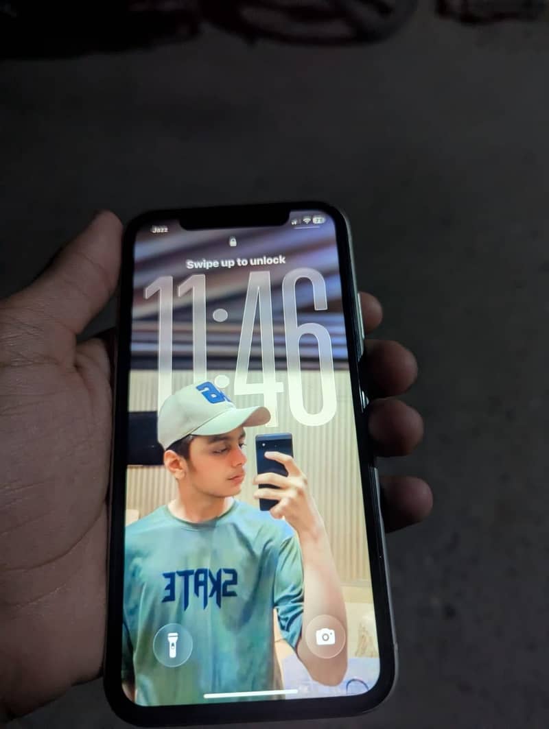 Apple iPhone 11 4