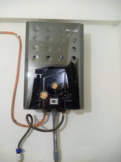 ariston axis ghezar  gas and betery
