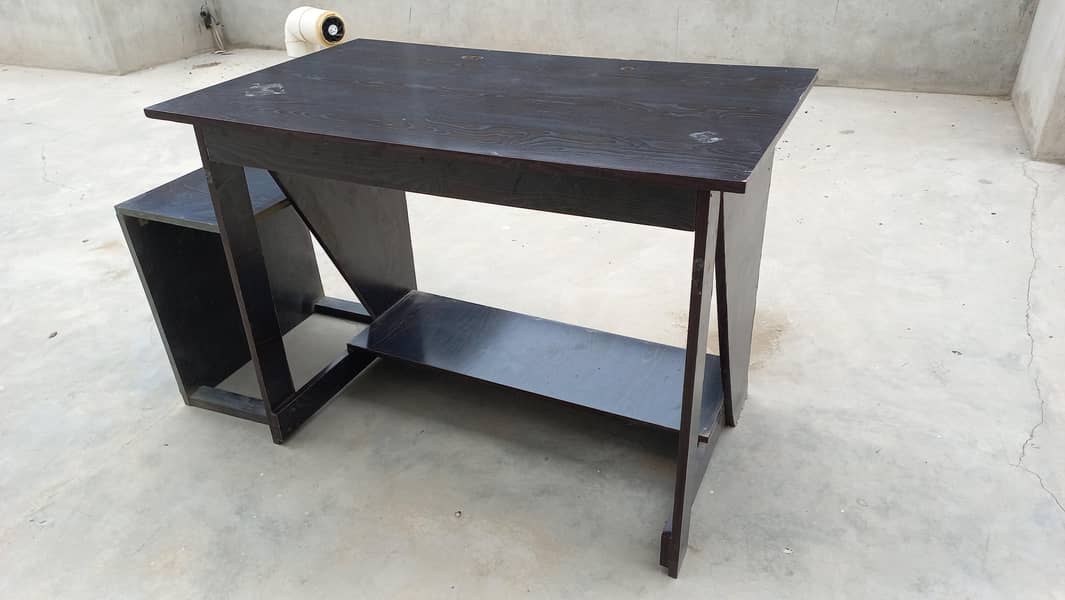 computer table 1
