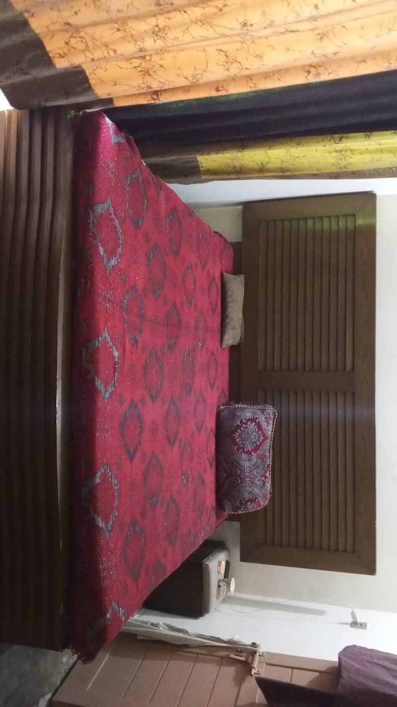 1 dubble bad  side table dressing 2