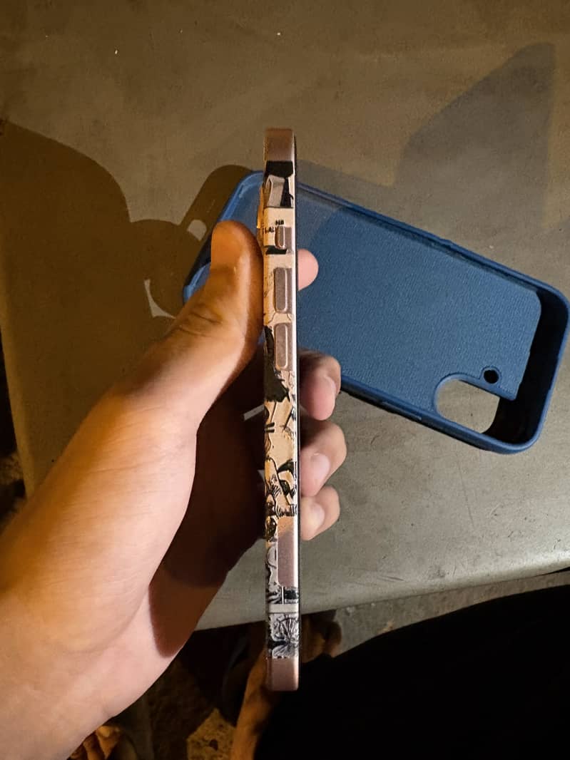 Apple iPhone 15 0