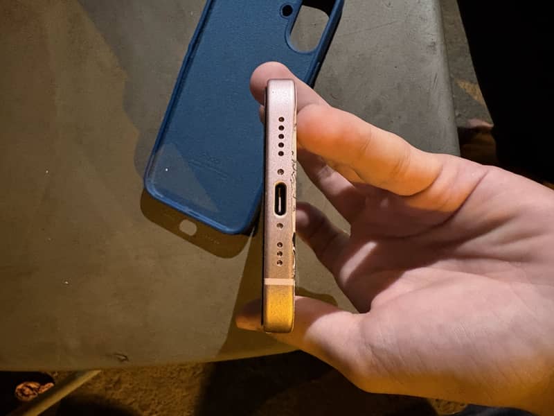 Apple iPhone 15 2