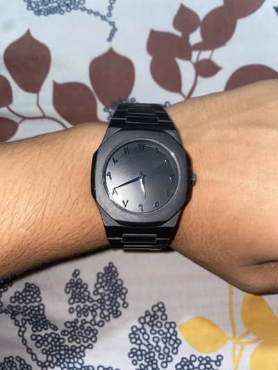 Aura watch high quality very less used and in perfect condition