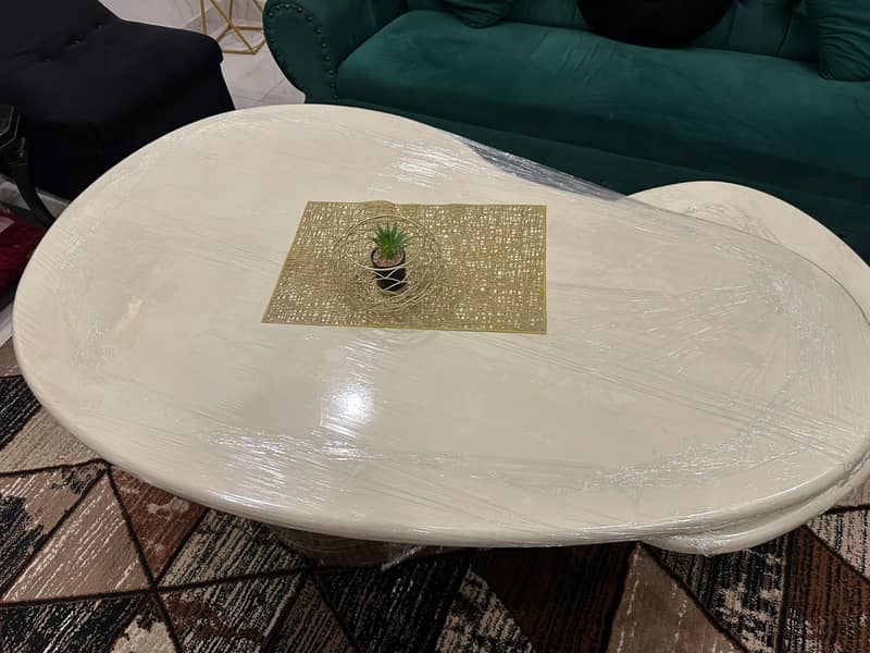 Center/Coffee Table 1