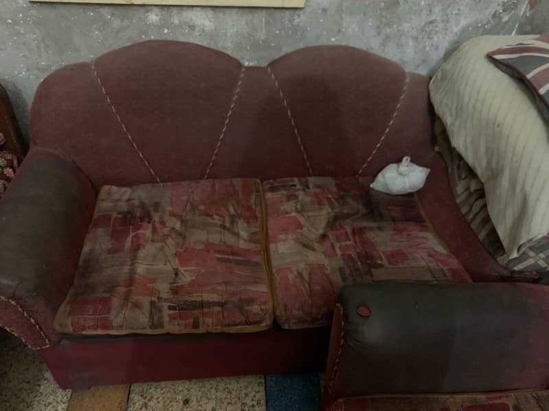Second hand sofa 2
