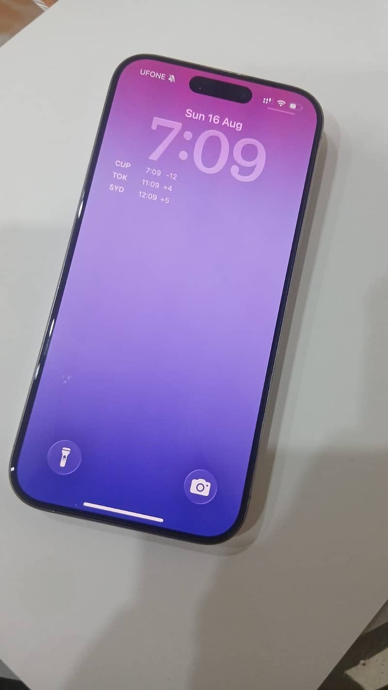 Apple iPhone 15 Pro 1