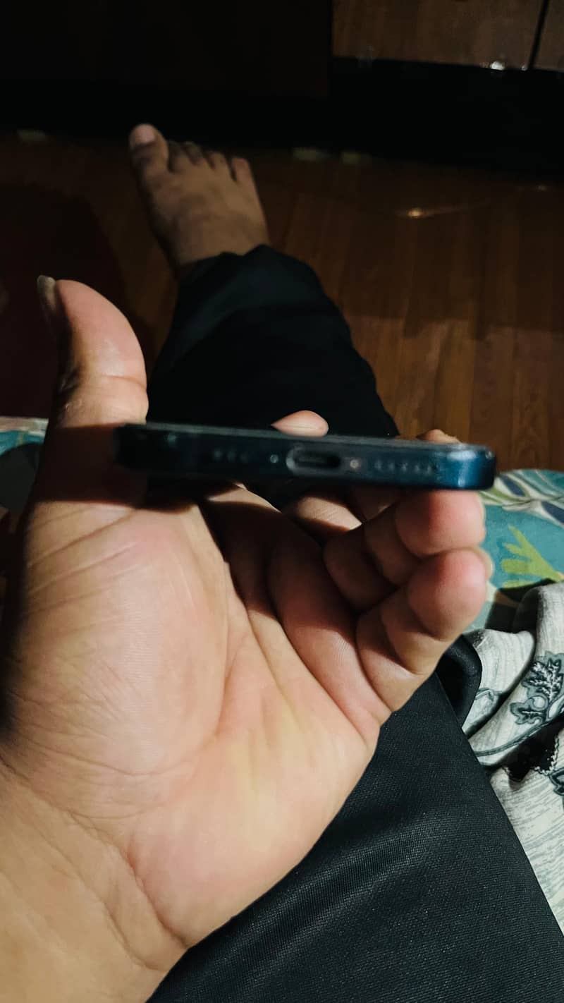 Apple iPhone 15 3