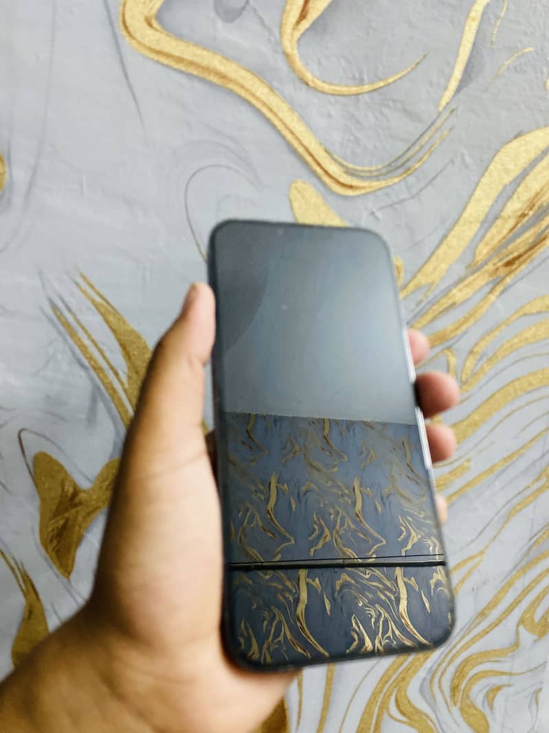 Apple iPhone 13 Pro Max 3