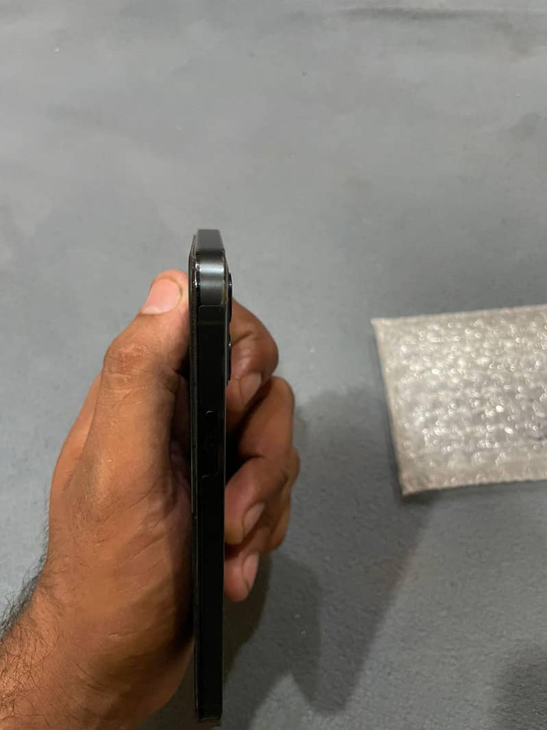 Apple iPhone 12 Pro 3