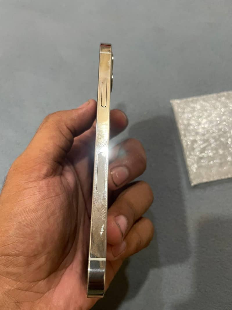 Apple iPhone 12 Pro 7