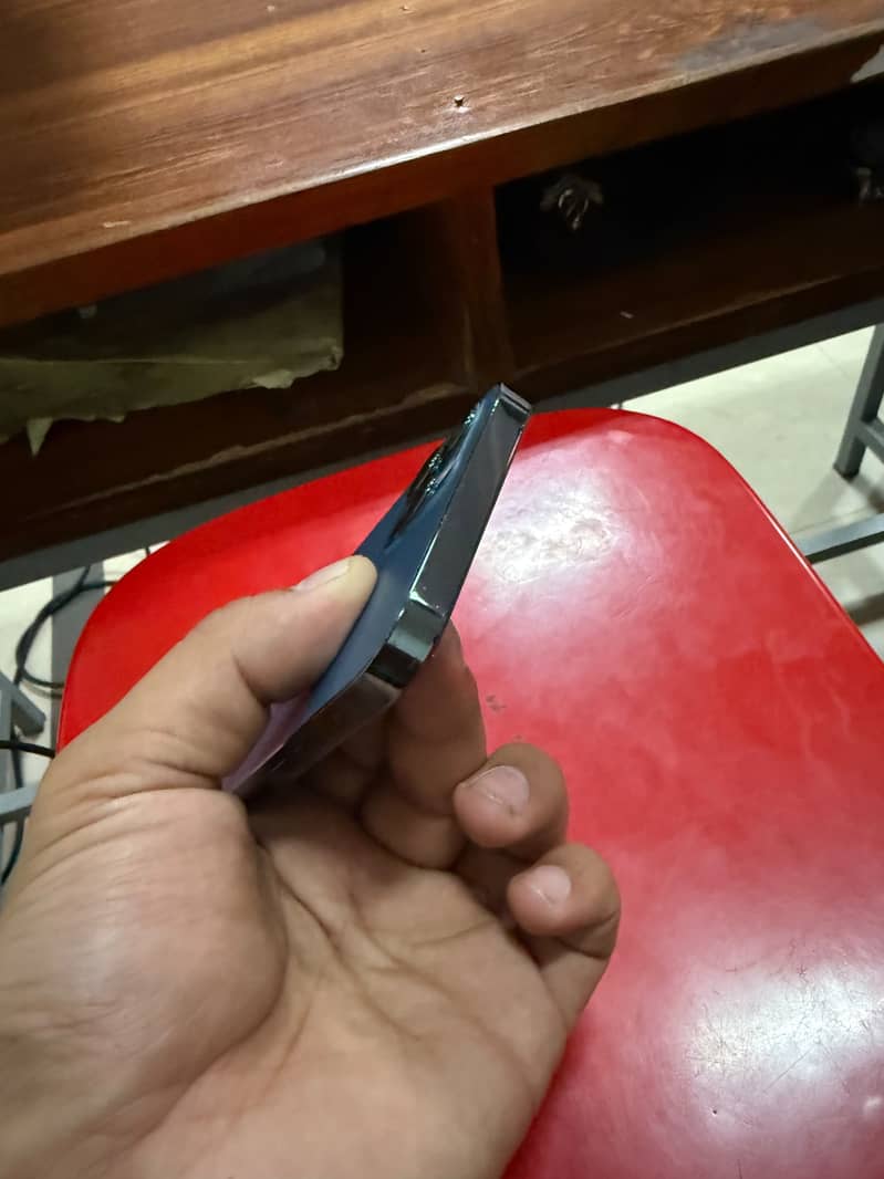 Apple iPhone 12 Pro 2