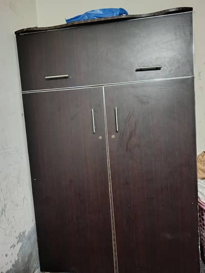 safe ki Jo b halat hai m nay pic lagai hai urgent sell Karni hai