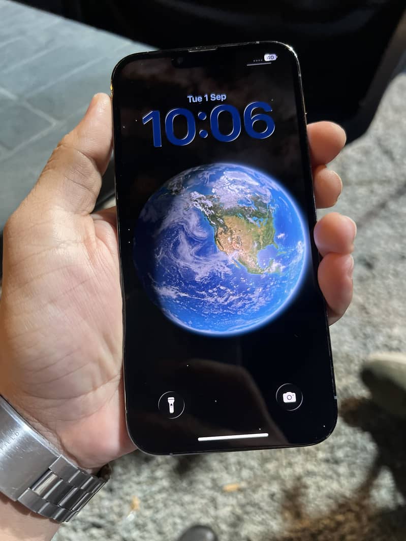 Apple iPhone 13 Pro Max 4