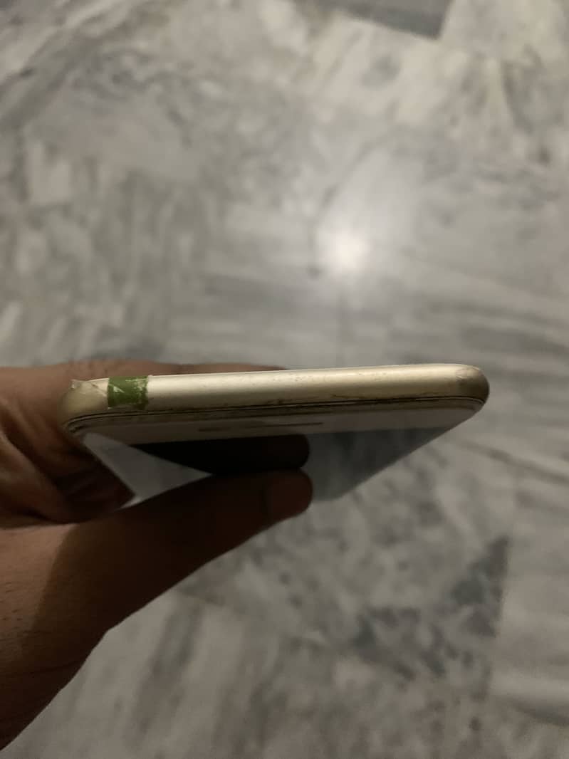Apple iPhone 7 Plus 3