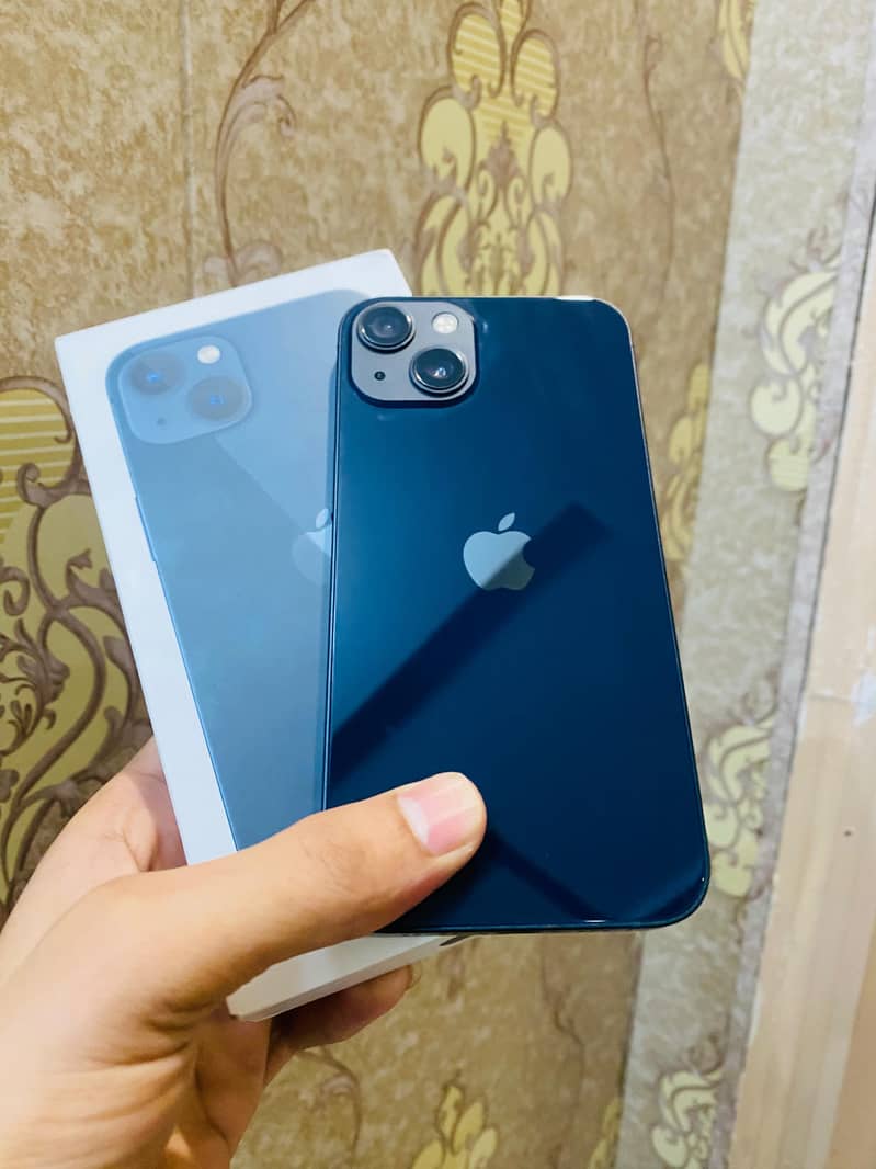 Apple iPhone 13 4