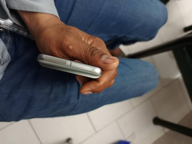 Google Pixel 8 1