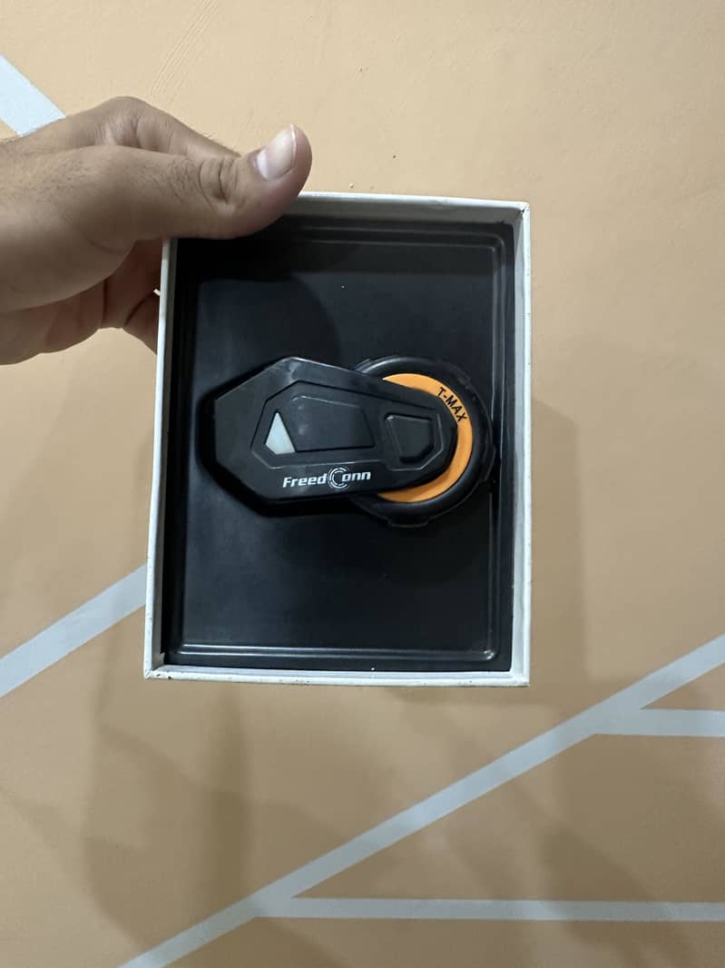 Freedconn T Max intercom 1