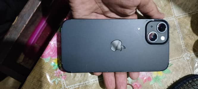 Apple iPhone 13