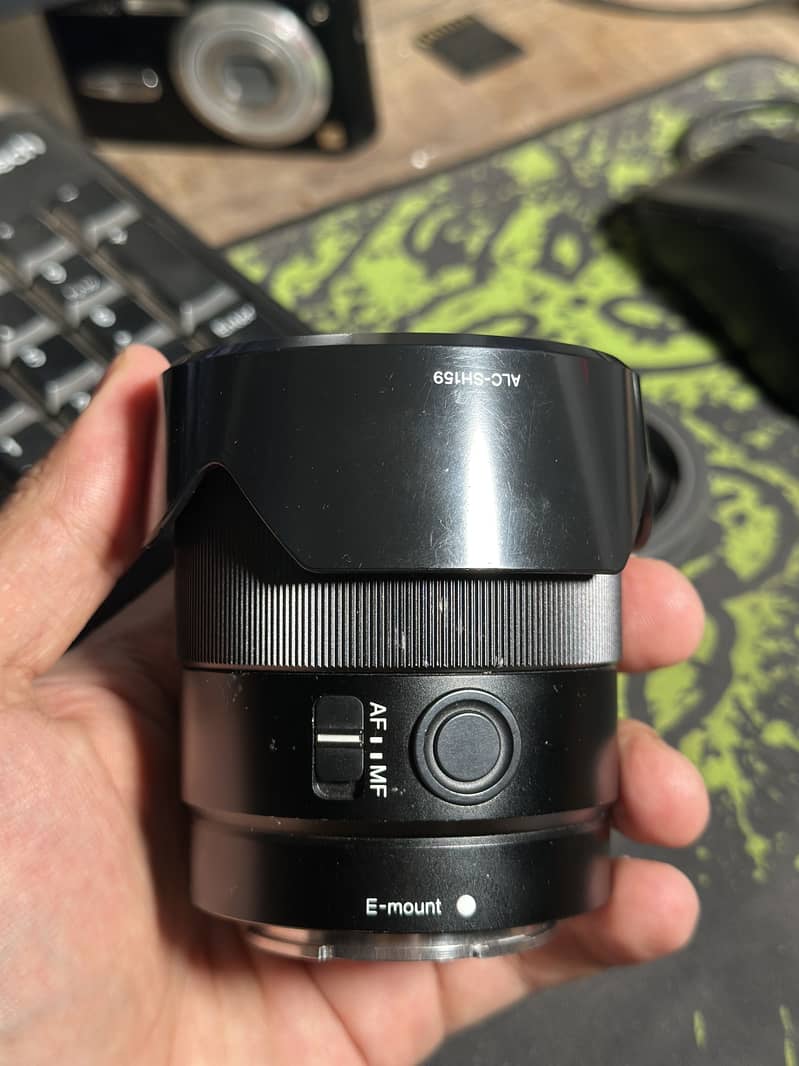 SONY 35mm 1.8 E-Mount 3