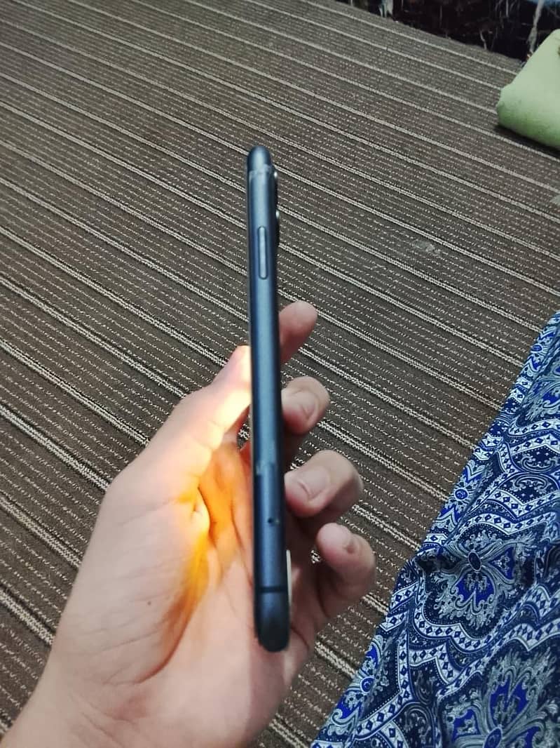 Apple iPhone 11 2