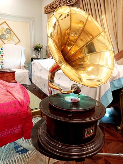 Gramophone for Sale. Video Available on Whatsapp