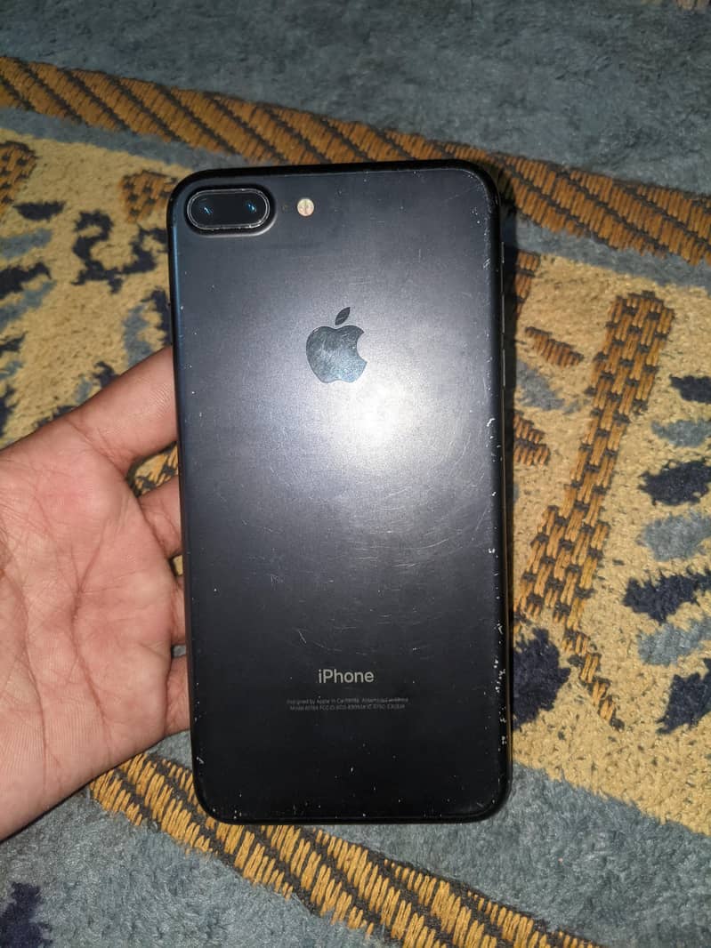 Apple iPhone 7 Plus 1