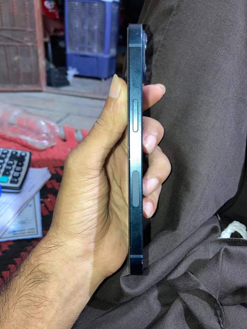 iphone 13 4