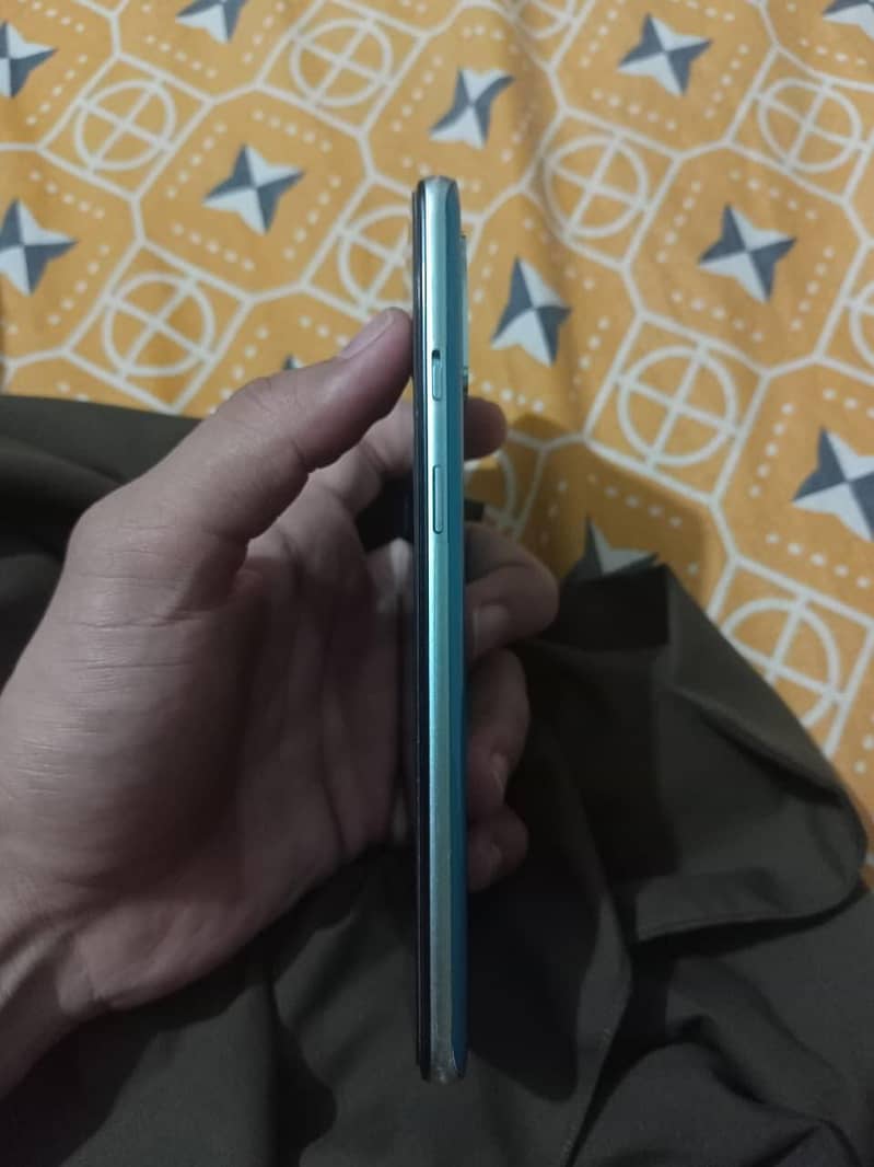 ONE PLUS 8T 5