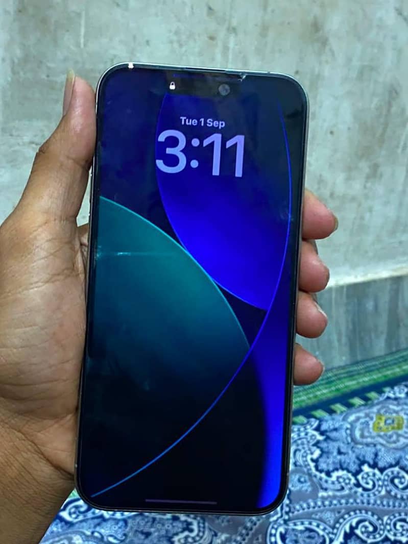 iPhone 15 Pro Max 5