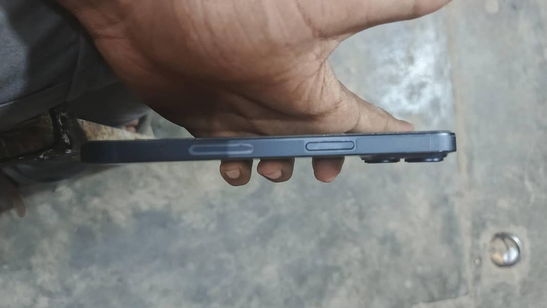Apple iPhone 14 4