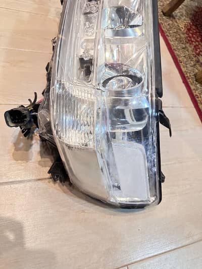 TOYOTA LC200 HEADLIGHT